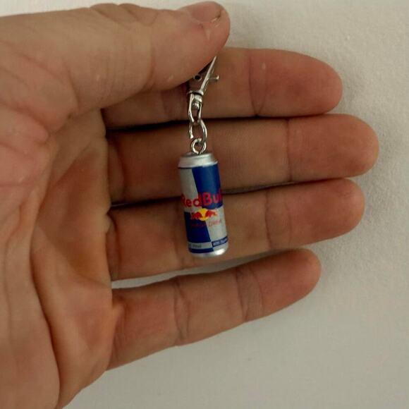 Red bull can keychain keychain - Picture 3 of 3